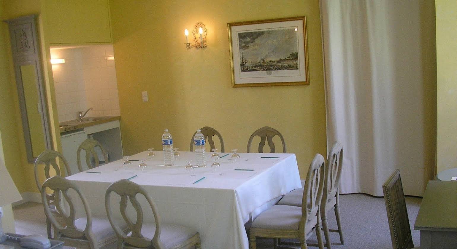 Château De Lazenay Résidence Hôtelière Bourges