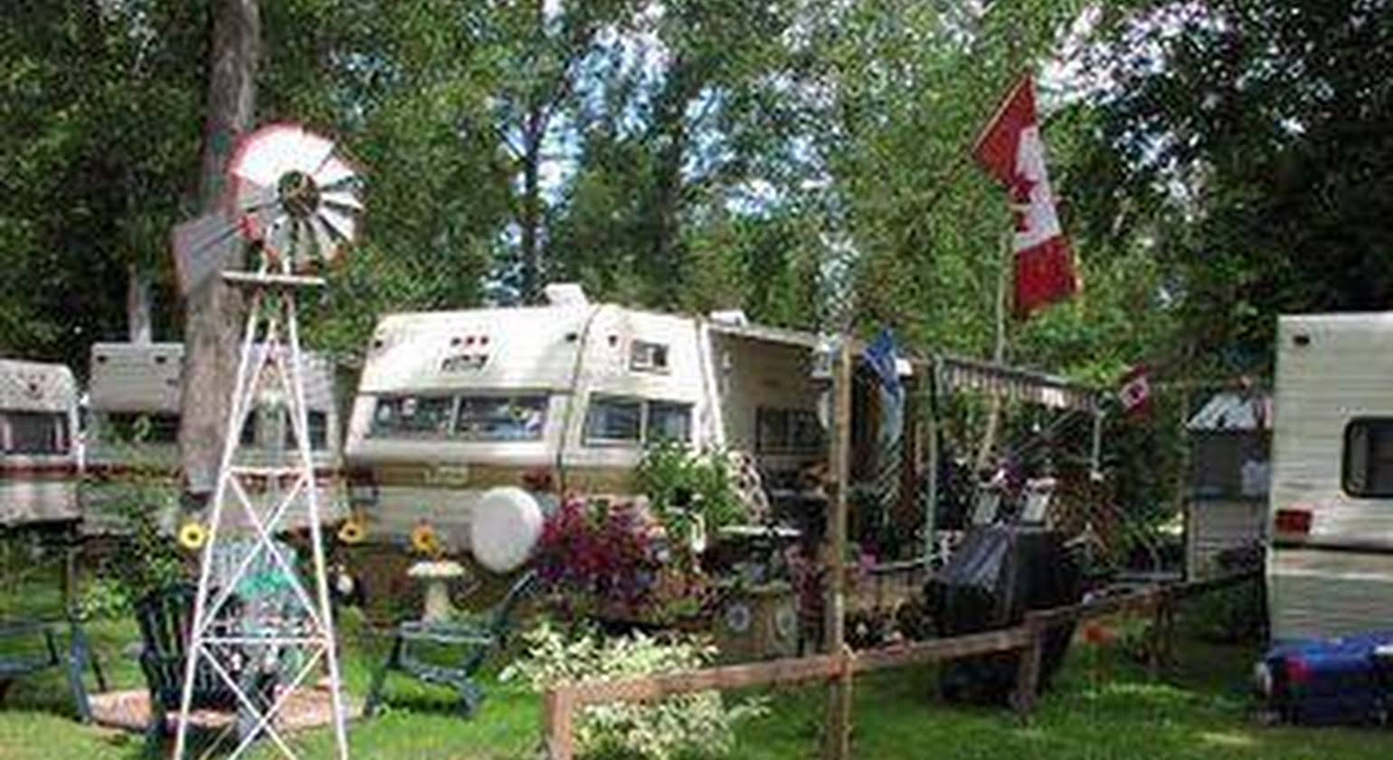 JellEBean Campground and Trailers Wasaga Plajı