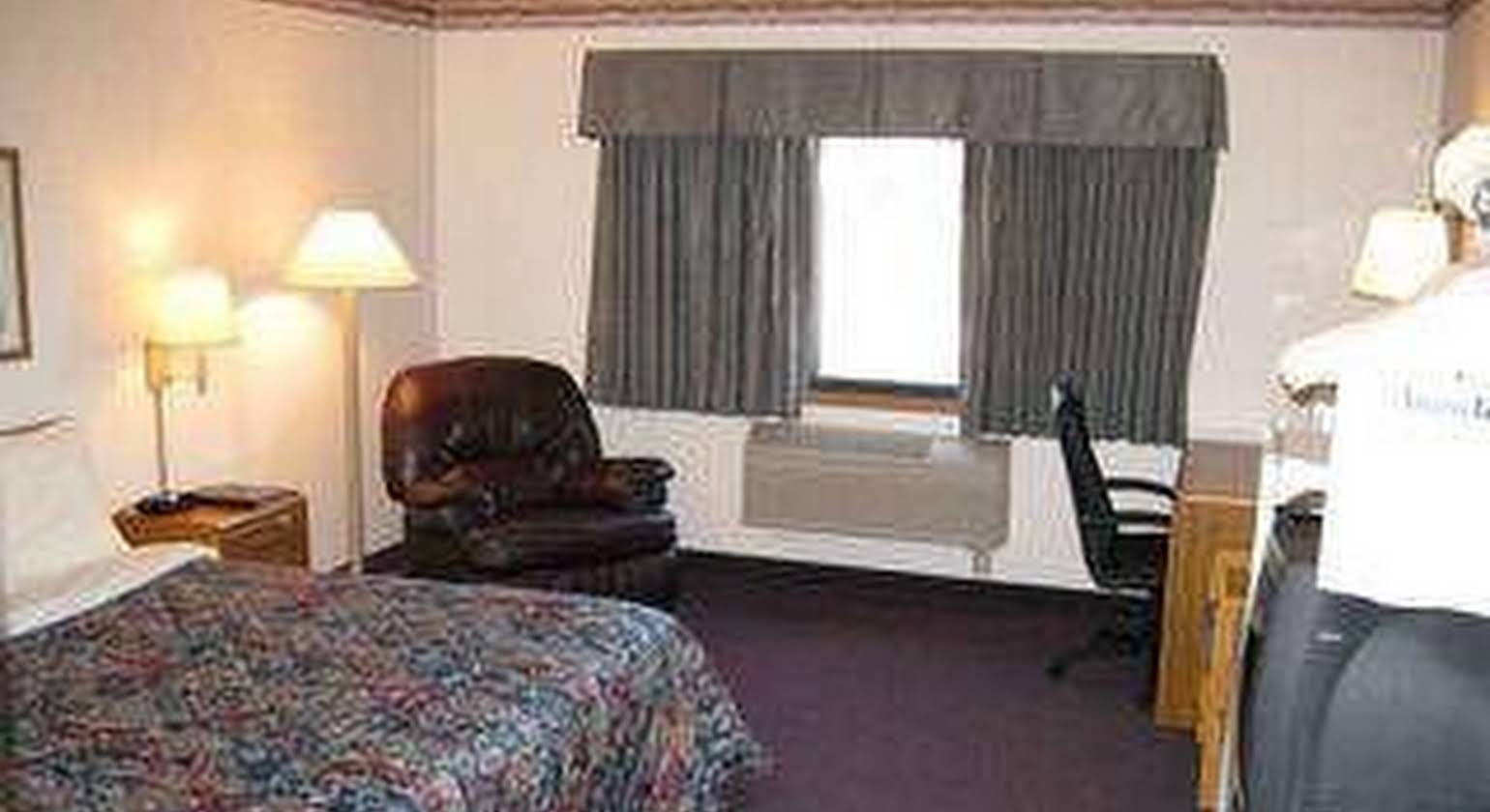 FairBridge Inn & Suites in Thorp, WI Thorp