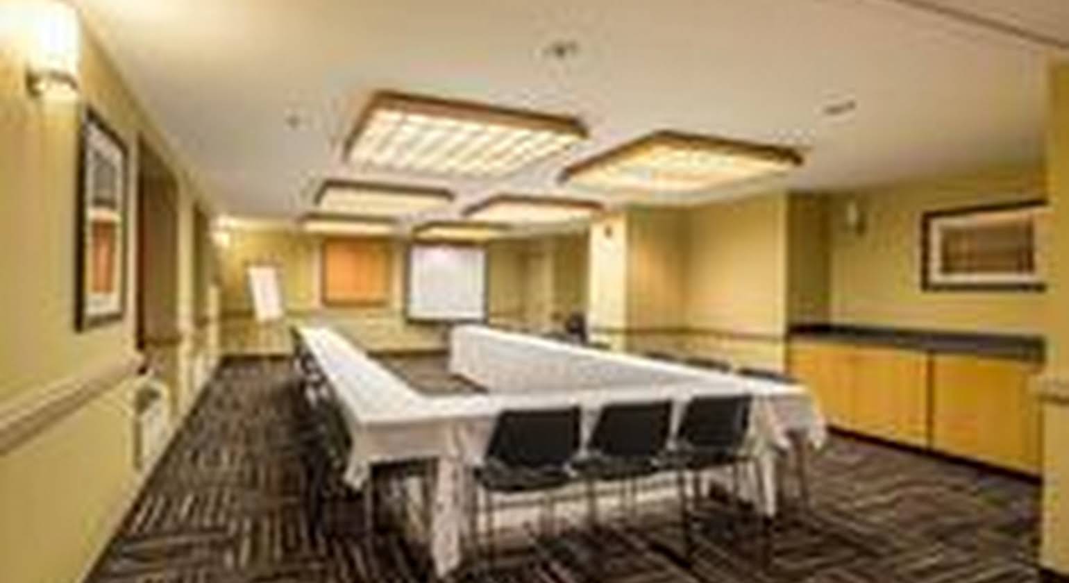 Red Roof Plus + Columbus DowntownConvention Center Columbus Merkezi